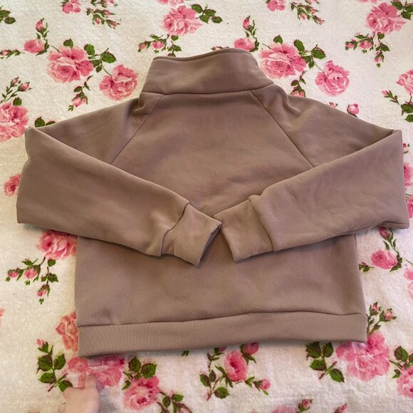 Brown cropped puffy sleeve quater zip sweater with hoodie pocket! - Picture 16 of 16